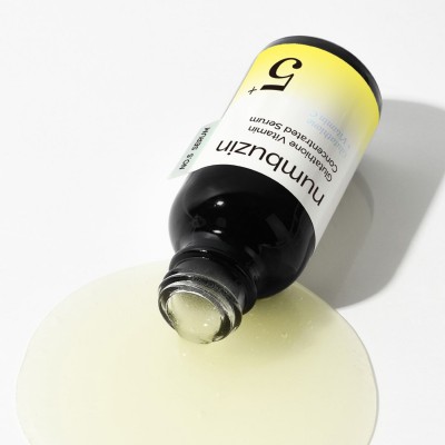 Вітамінна сироватка для обличчя з освітлюючою дією Numbuzin No.5 Vitamin Concentrated Serum 30ml