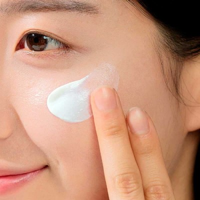 Ультралегкий солнцезащитный крем для лица Skin 1004 Madagascar Centella Air-Fit Suncream Light Sachet SPF30 PA++++, 1.5ml (пробник)