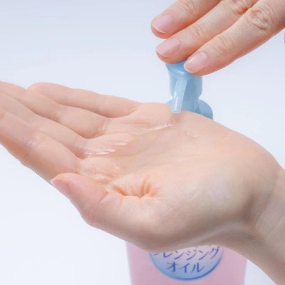 Очищаюча гідрофільна олія з екстрактами 7 олій Kose Softymo Speedy Cleansing Oil, 240 мл